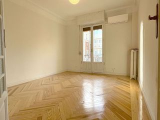 Piso en alquiler en Recoletos en Madrid
