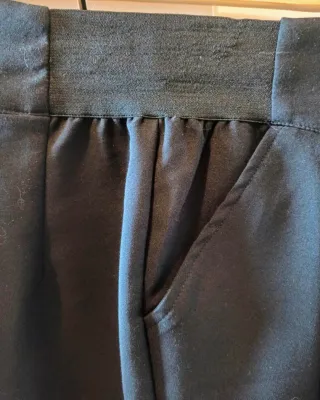 Falda negra Stradivarius