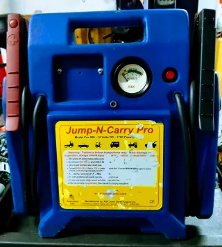 Arrancador de Baterías Coche Jump-N-Carry Pro