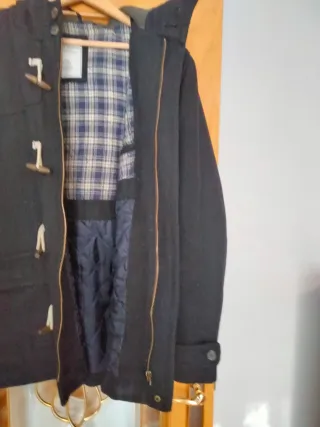 Trenca con capucha caballero negra