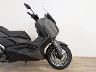 YAMAHA XMAX 300 2025