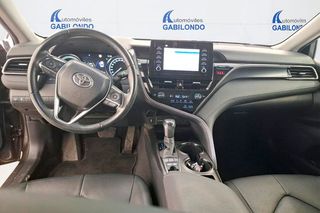 Toyota Camry 2.5 220H Advance