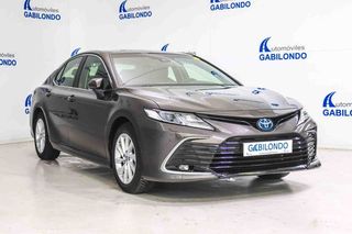Toyota Camry 2.5 220H Advance