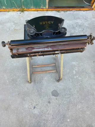 Máquina de Escribir Antigua Adler Mod. N° 7 rara
