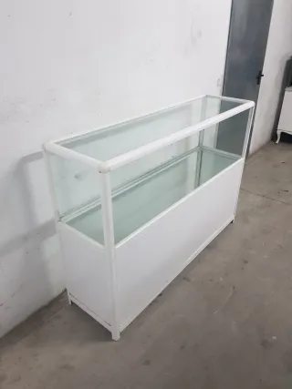 Mostrador aluminio y cristal