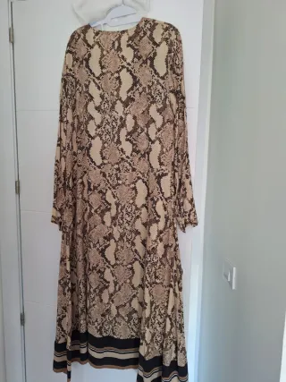 Vestido H&M estampado serpiente