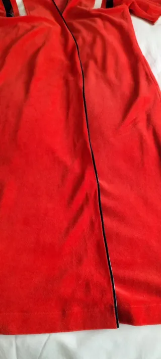 Bata de baño retro roja