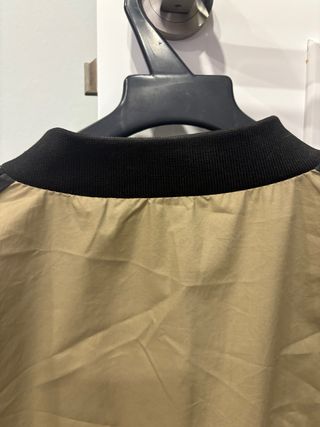 Cazadora SMOG Beige Talla M con Serpiente