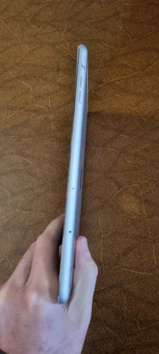 iPad mini 16GB Wi-Fi + Cellular