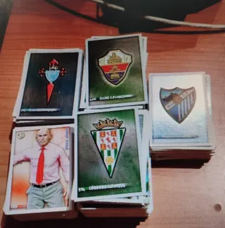 Más de 2500 cromos de todo mezclado