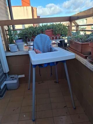 Trona IKEA ANTILOP con bandeja + cojín soporte