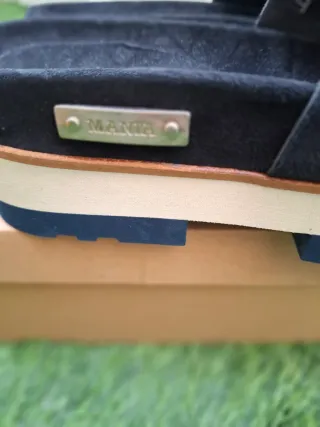 Zuecos MANIA negros con swaroskis