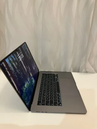 MacBook Air 2024 Plata/Gris Espacial