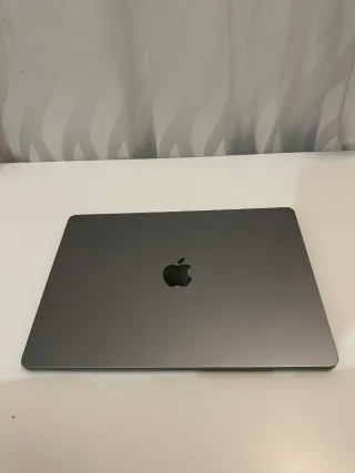 MacBook Air 2024 Plata/Gris Espacial