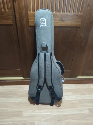 Alhambra 5F Flamenca  nueva + funda