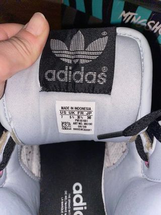 Zapatillas Adidas Edición Especial NY