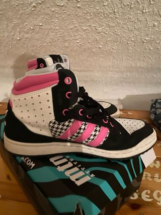 Zapatillas Adidas Edición Especial NY