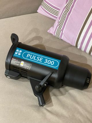 Cabeça de Luz Quadralite Pulse 300