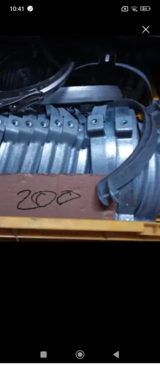 Abrazaderas metálicas 200mm