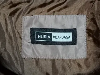 Chaqueta larga acolchada gris