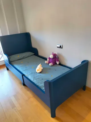 Cama extensible infantil azul