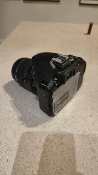 Cámara Nikon D3500 + Objetivo AF-P 18-55 + Funda