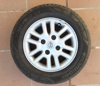 Llantas. ruedas 14"Nissan nv200  Neumáticos Seminu