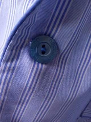 Pijama marca Nocturno. Rayas Azul y Blanco.