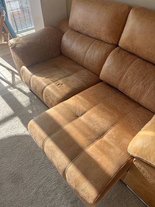Sofá de piel 2 plazas casi nuevo