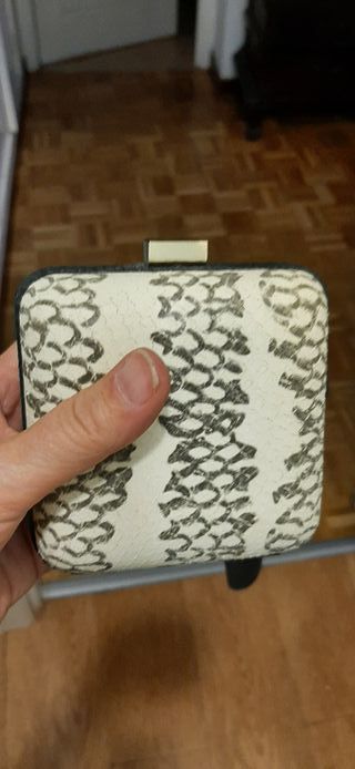 Bolso beige y gris efecto piel serpiente