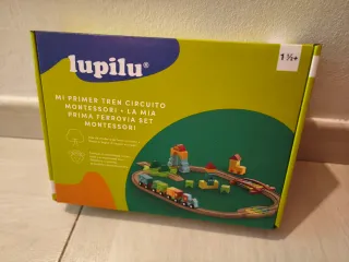 Tren de madera Montessori