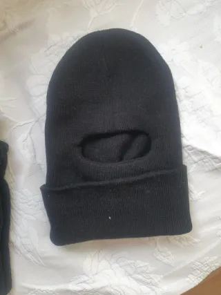 Conjunto gorro y guantes negro