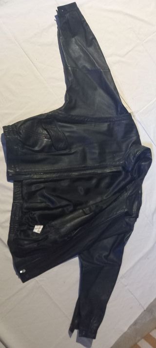 Cazadora Piel Ovino Negra.