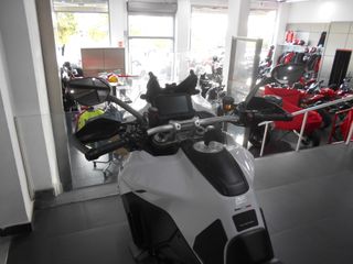 Multistrada V4S Travel & Radar