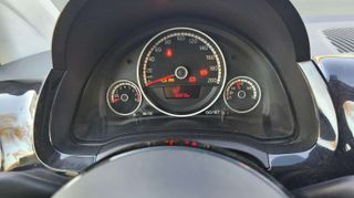 Volkswagen up! High up! 1.0 75CV