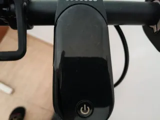 Patinete eléctrico infantil 16 km/h sigue en garan