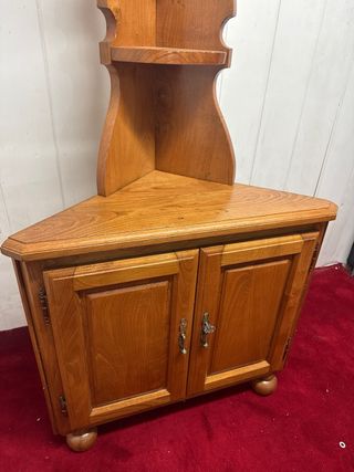 Mueble esquinero de madera