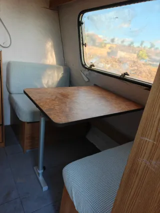 Caravana para restaurar