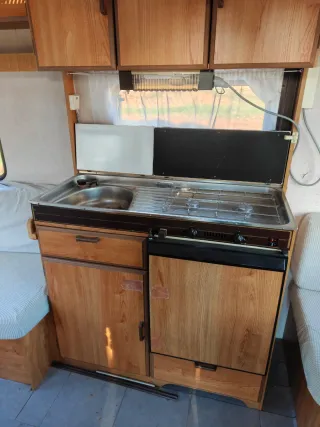 Caravana para restaurar