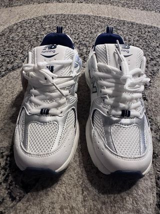 Zapatillas New Balance Running Blancas Plata