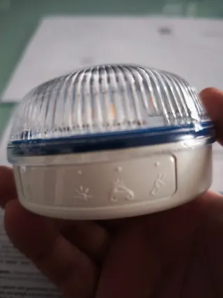 Baliza V-16. NO homologada