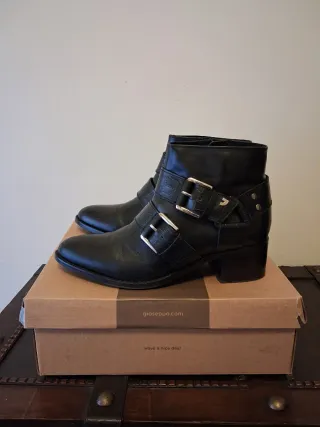 Botines Gioseppo Piel hebillas negro