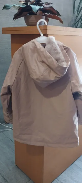 Chaqueta beige niña