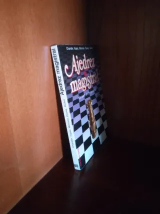 Ajedrez magistral. Un curso en 21 lecciones.