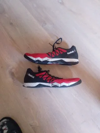 Zapatillas Reebok CrossFit Rojas y Negras