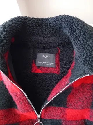 Chaqueta cuadros Bershka mujer
