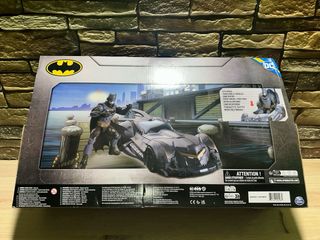 Batman Batmobile + Figura DC Comics