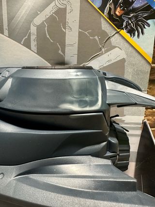 Batman Batmobile + Figura DC Comics