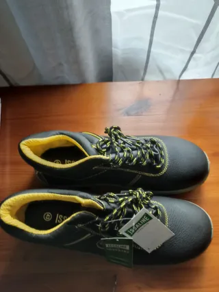 Zapatillas seguridad ISSALINE Talla 42 Nuevas