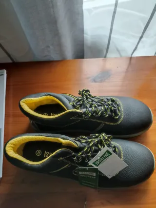 Zapatillas seguridad ISSALINE Talla 42 Nuevas